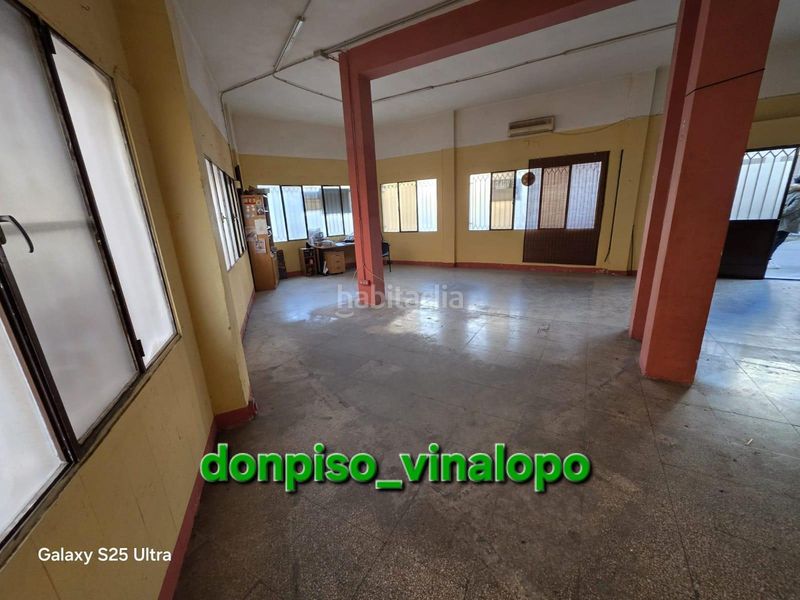 Foto f799bbc1-2736-4a3b-9a22-337e74b08124. Local comercial a Petrer