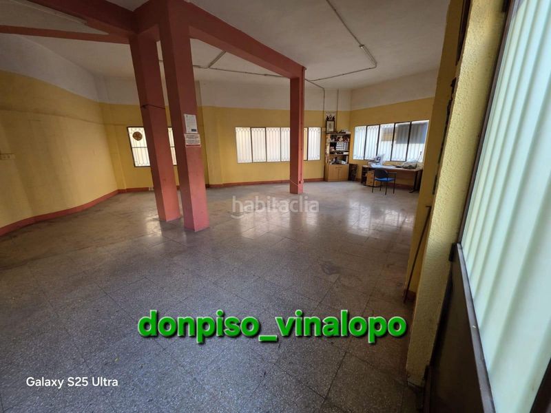 Foto fa88d2b3-8971-4fb9-92d4-cfaab0c3b916. Local comercial a Petrer