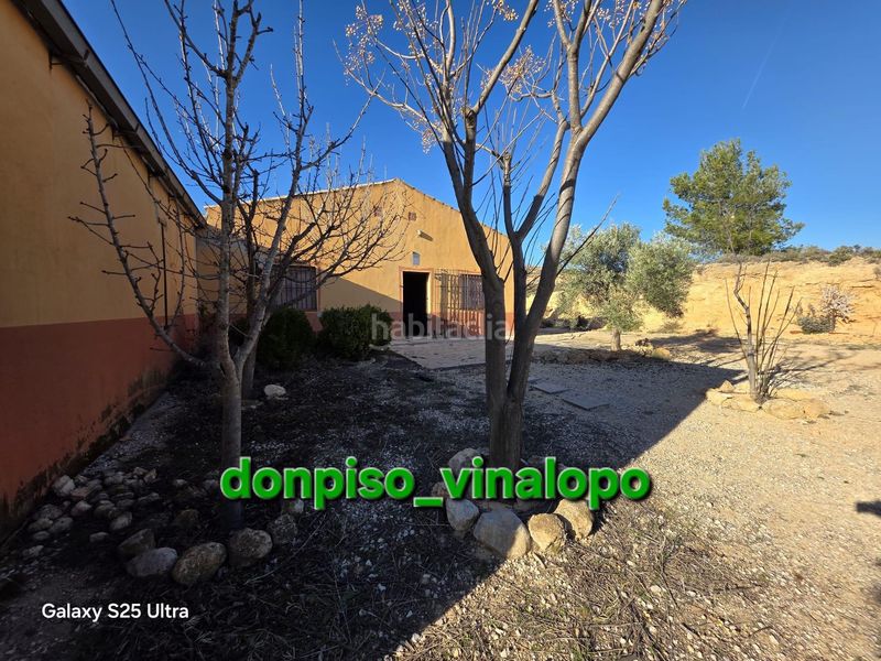 Foto de2ce05f-502a-416c-b828-cb2cf397b374. Masia amb aparcament a Caudete