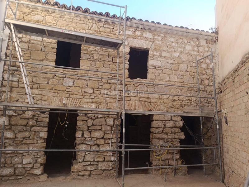 Foto 4339601b-a85f-42a1-89f7-7bda9b16c6ad. Casa aparellada amb calefacció aparcament a Baeza