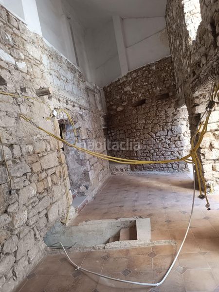 Foto 598f1be0-56b3-477b-82aa-e32b76ccf3ac. Casa aparellada amb calefacció aparcament a Baeza