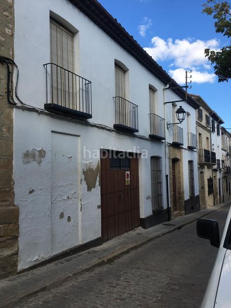 Foto 9b1e0762-f27b-4c20-92fe-083a395635d1. Casa aparellada amb calefacció aparcament a Baeza