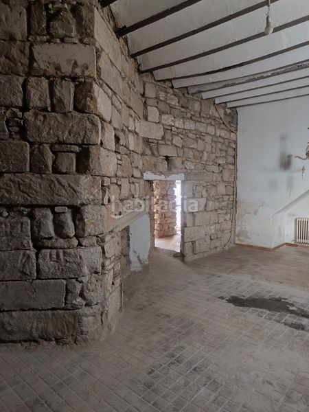 Foto fb59829d-f42c-4369-ab8a-7916cb3ef3c5. Casa aparellada amb calefacció aparcament a Baeza