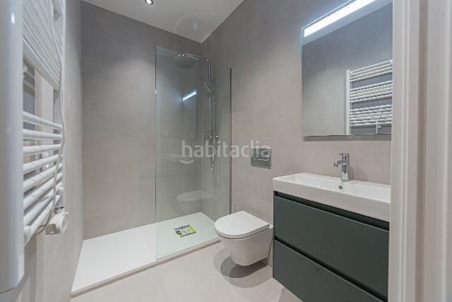 Foto 1eaa0996-a3f5-411e-9a43-e21845bfacca. Pis amb calefacció a Gòtic Barcelona