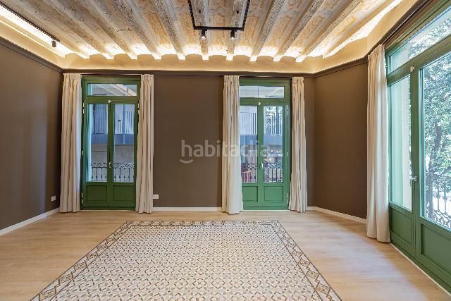 Foto d23d13a6-ea63-4658-8337-ff6ebce772b6. Pis amb calefacció a Gòtic Barcelona