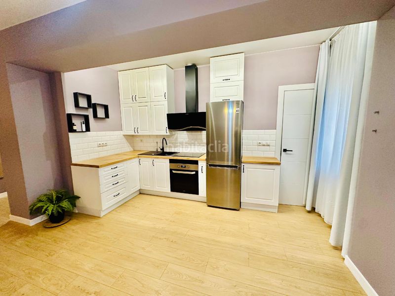 Foto 9fd66646-d8c9-4775-bb26-1c3bbe830852. Pis a Ciutat Fallera Valencia