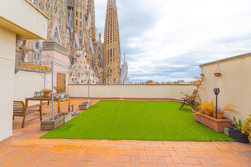 Foto 5eb13252-d48f-41da-ac7e-24c0312d95a3. Àtic amb calefacció aparcament a Sagrada Família Barcelona