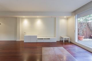 Pis a Barri de les Corts. Avda. sarrià  pza. francesc macià