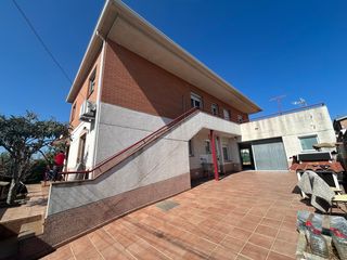 Xalet a Piera. Residencial  la plana