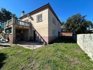 Xalet a Torre de Claramunt (La). Urbanización pinedas darmengol