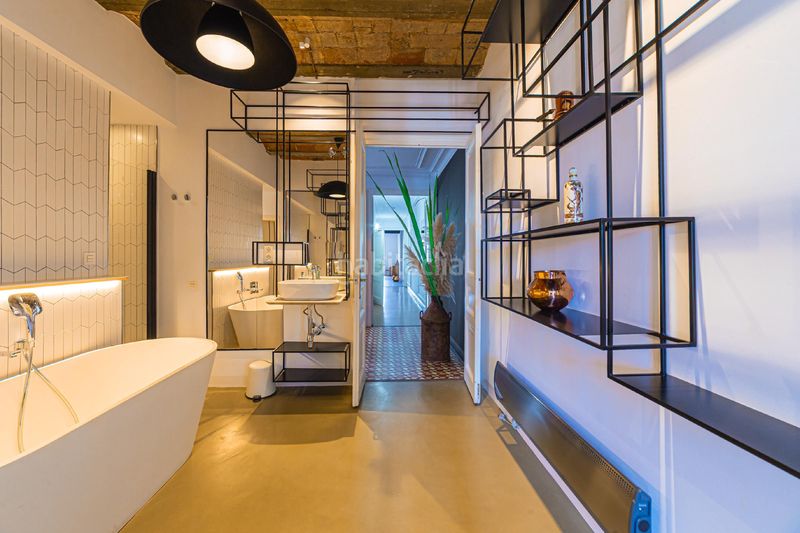 Foto 2d7dca5b-8af3-43a0-9570-fc66f2672e5d. Àtic amb calefacció a L´Antiga Esquerra de l´Eixample Barcelona