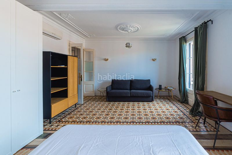 Foto 983ca1e6-b363-4559-9b3b-cf4aa41f85c0. Àtic amb calefacció a L´Antiga Esquerra de l´Eixample Barcelona