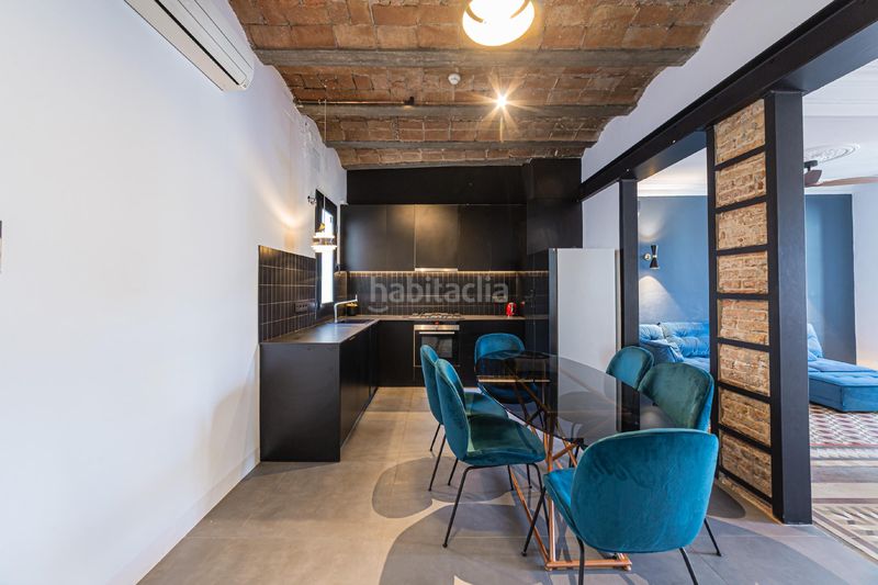 Foto acec2d1e-b33f-485b-8335-eca75cac83e1. Àtic amb calefacció a L´Antiga Esquerra de l´Eixample Barcelona