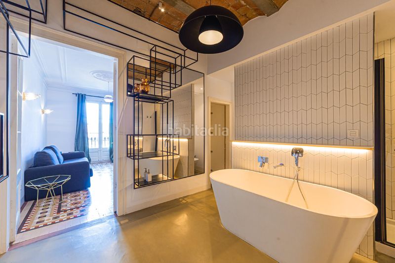 Foto fabf0b60-ce8e-41ae-9afa-4a80a2f56920. Àtic amb calefacció a L´Antiga Esquerra de l´Eixample Barcelona