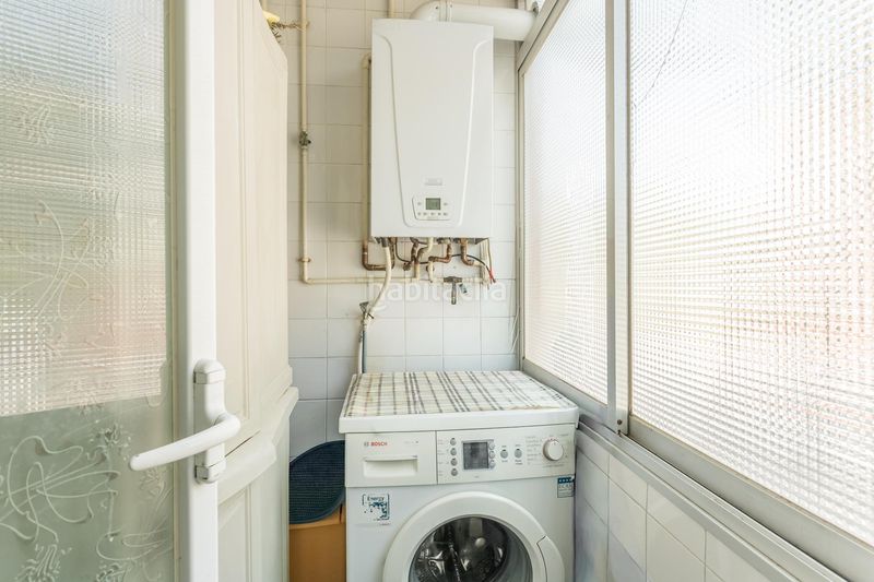 Foto 321e2893-ff98-40ef-bd95-bc3a2f2150cd. Pis amb calefacció aparcament a Can Rull Sabadell