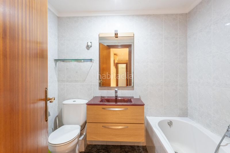 Foto d9226d98-81f5-428b-b0e8-d0901857bb08. Pis amb calefacció aparcament a Can Rull Sabadell