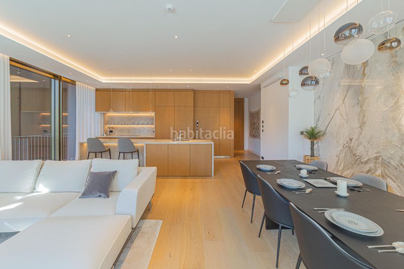 Foto 25875188-48b0-4c6b-9a65-3838822961e5. Pis amb calefacció aparcament piscina a Vila de Gràcia Barcelona