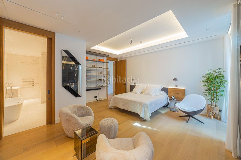 Foto 44599977-f6ac-4a0b-8416-5074b313b46c. Pis amb calefacció aparcament piscina a Vila de Gràcia Barcelona