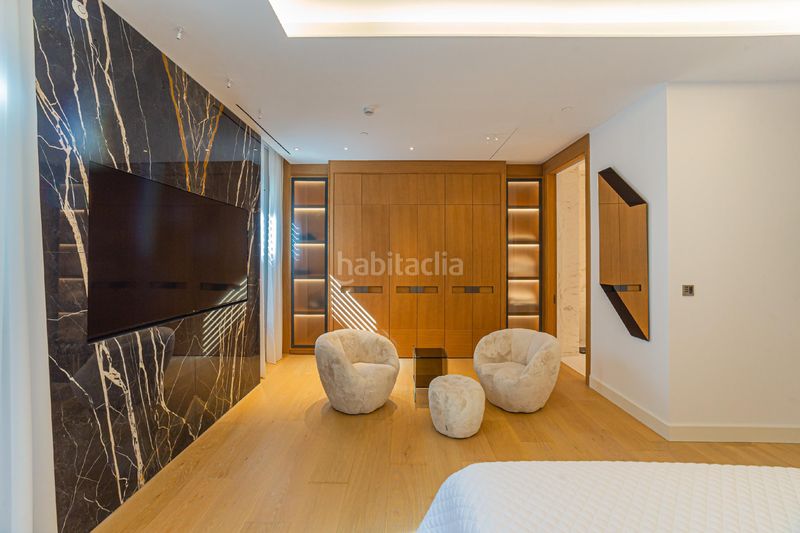 Foto 54d12b8d-eb8d-42cd-99ba-1db08cd17e13. Pis amb calefacció aparcament piscina a Vila de Gràcia Barcelona