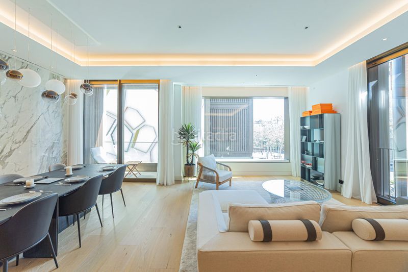 Foto 8470eb7c-0916-4776-9614-e502fa784ea5. Pis amb calefacció aparcament piscina a Vila de Gràcia Barcelona