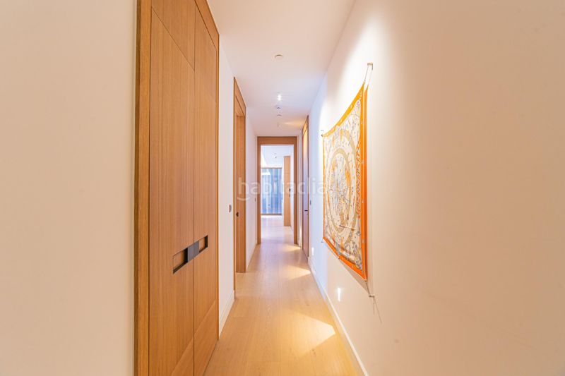 Foto d503d9be-38b0-4edc-b95b-5cbe8c801302. Pis amb calefacció aparcament piscina a Vila de Gràcia Barcelona