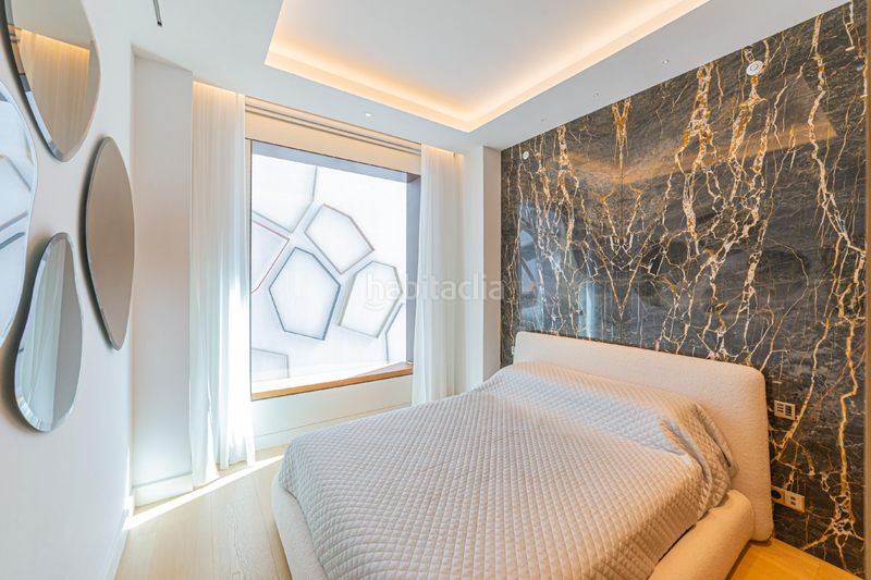 Foto d67e6bb2-0d5c-486b-8915-a1b310cdb0e5. Pis amb calefacció aparcament piscina a Vila de Gràcia Barcelona