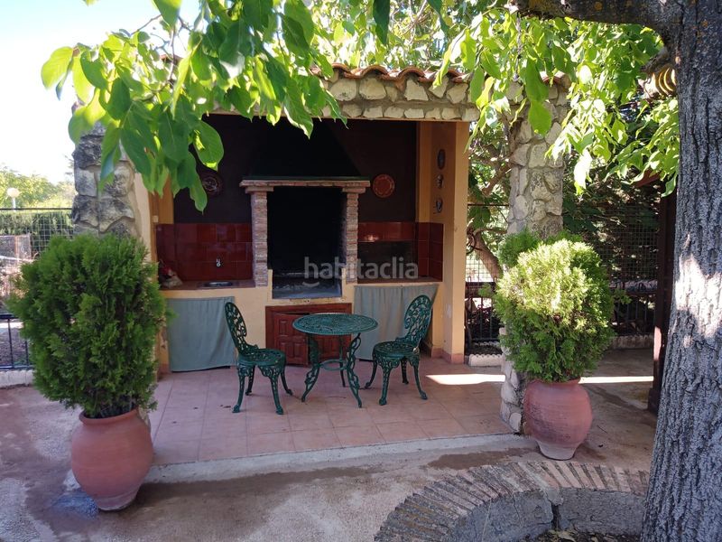 Foto 03446cad-5c1a-4a69-a03b-38e7501f733f. Chalet en carretera a la yedra des en Baeza