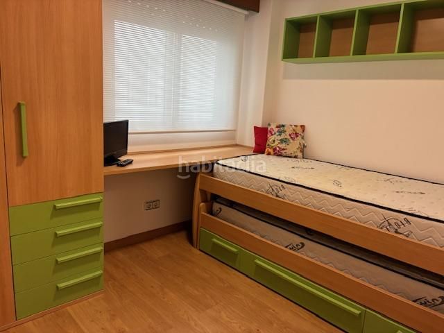 Foto a553fee8-a7b7-4b85-ab52-4c54329403d7. Apartament amb aparcament a Berbés - Peritos Vigo