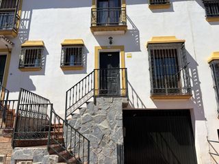 Casa aparellada a Centro. Ubicación premium a 100 m del centro benalmádena pueblo