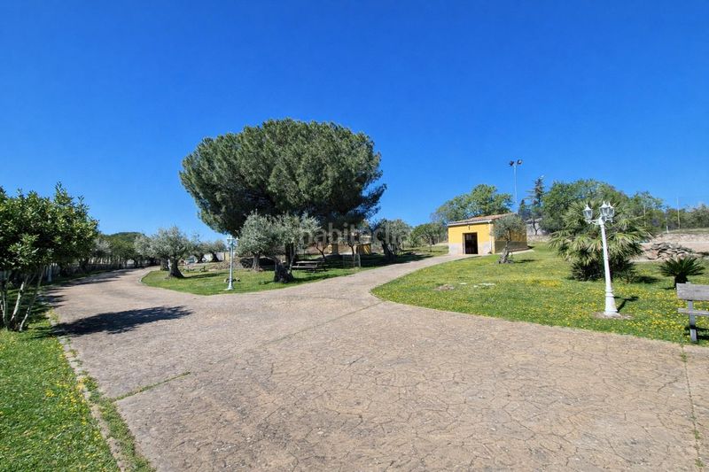 Foto b8692a94-ee47-49f3-82ec-6149dd1f1d31. Xalet amb calefacció aparcament a Malpartida de Cáceres