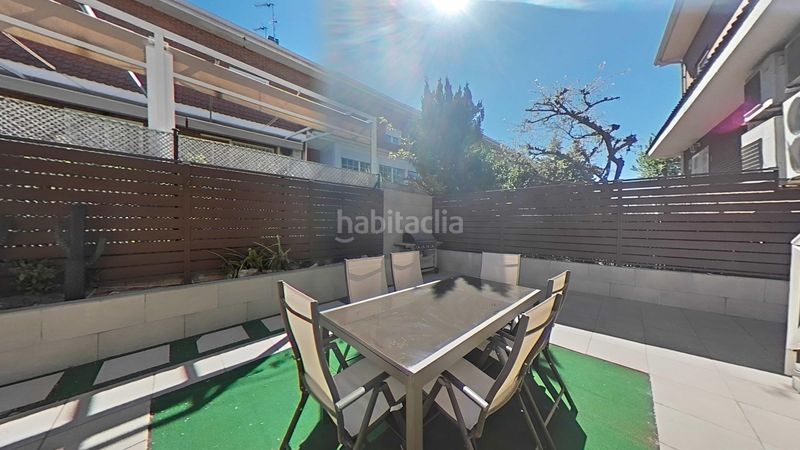 Foto 1ac19d28-667f-4c40-9e3f-8b43774c7efd. Casa aparellada amb calefacció aparcament piscina a Alcorcón
