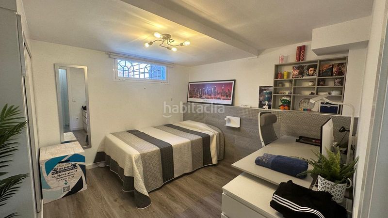 Foto a9a73604-f917-492d-a77f-587b084e09c0. Casa aparellada amb calefacció aparcament piscina a Alcorcón
