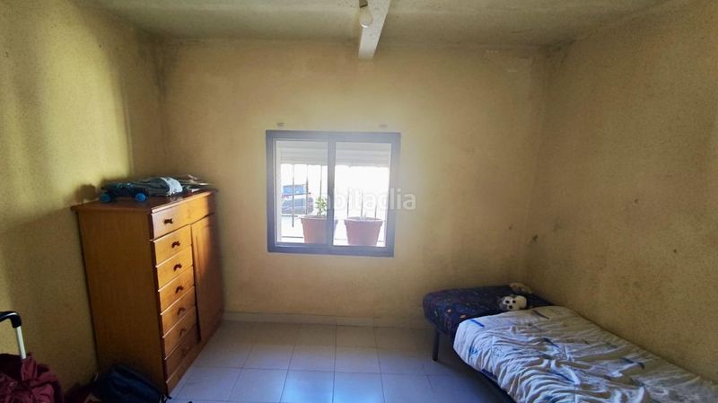 Foto c15d1873-abc2-4946-b43b-1069f776e975. Chalet mit parking in Malpartida de Plasencia