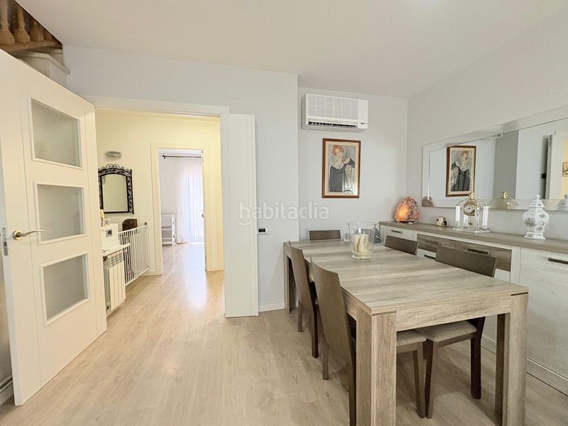 Foto f809bb12-cac5-405a-b9a4-6d81795c5aff. Casa aparellada amb calefacció a Poble Nou Sabadell