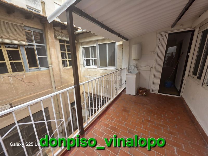 Foto 424829d0-4098-4e0f-959a-5ec164e9f4e1. Casa aparellada a Plaza Castelar - Mercado Central Elda