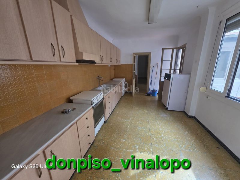 Foto 59053c70-3a7a-4ad2-9ab0-9555b31aa470. Casa aparellada a Plaza Castelar - Mercado Central Elda