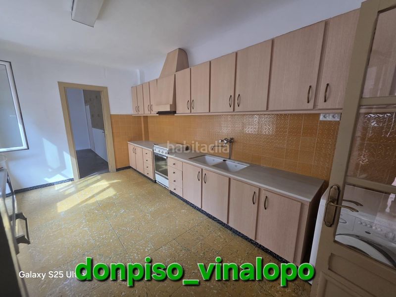 Foto ac473bd0-bce7-41bb-afd7-935437b3dfb4. Casa aparellada a Plaza Castelar - Mercado Central Elda