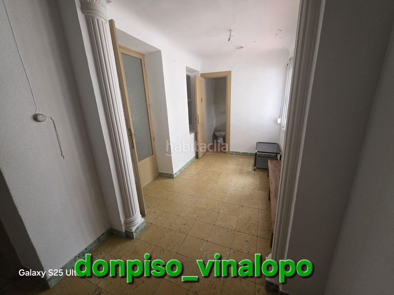 Foto d6caf334-9b39-4f67-8fef-fefbfc3a445b. Casa aparellada a Plaza Castelar - Mercado Central Elda
