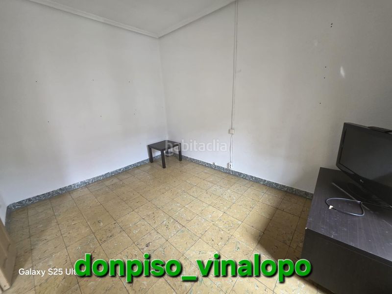 Foto e851ac94-9ac9-4697-9096-17ac295450e1. Casa aparellada a Plaza Castelar - Mercado Central Elda