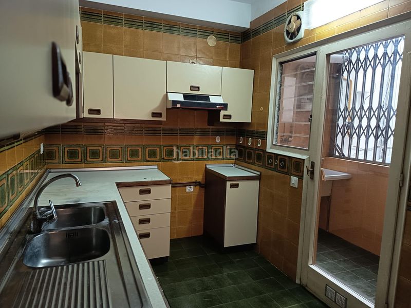 Foto fafe1bb5-8448-46c3-92bd-78f114ba915a. Pis amb calefacció aparcament a Barri de les Corts Barcelona