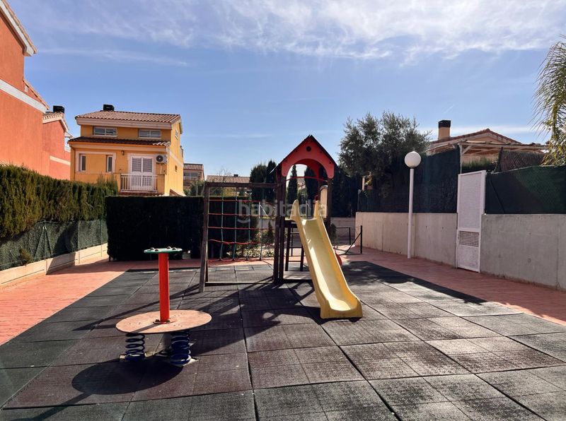 Foto e4b9512a-4811-47e6-a29a-e408ce24bdd5. Xalet amb calefacció piscina a Moncada