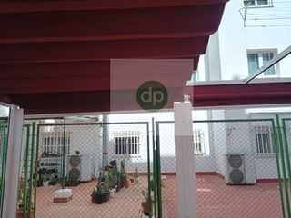 Pis a Santa Marina. Junto a el corte inglés y av villanueva.