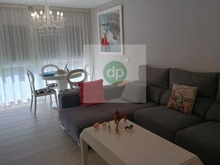 Flat in Santa Marina. Junto a el corte inglés y av villanueva.