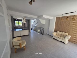 Doppelhaus in Poblets (els). Al lado del café strudel.