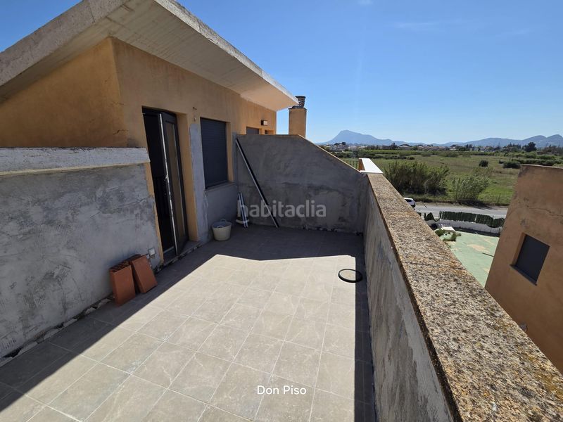 Foto ae882a4a-8066-4afc-9f7d-e0acaece6b31. Casa aparellada amb calefacció aparcament a Poblets (els)