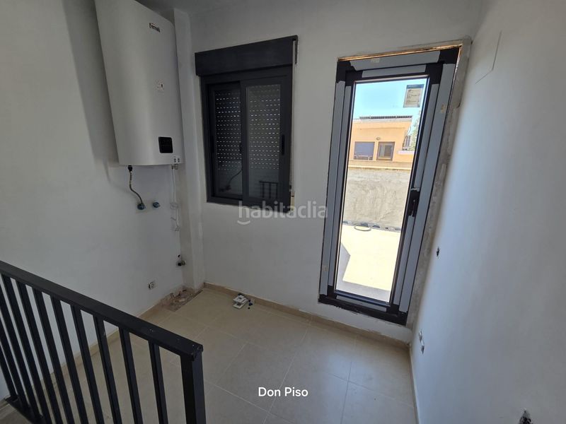 Foto b61c2efe-7a69-4fe7-87ed-9dab7e32a899. Casa aparellada amb calefacció aparcament a Poblets (els)