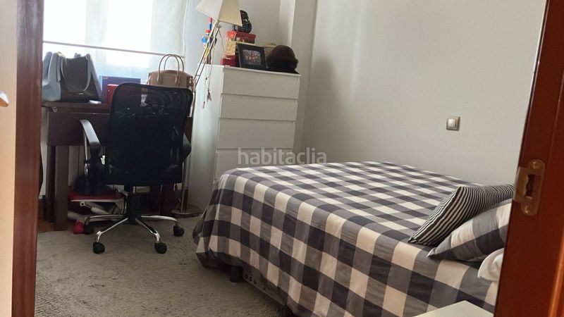 Foto 0e3d6073-6f90-4b53-a245-435e43f64224. Apartament amb aparcament a Coia Vigo