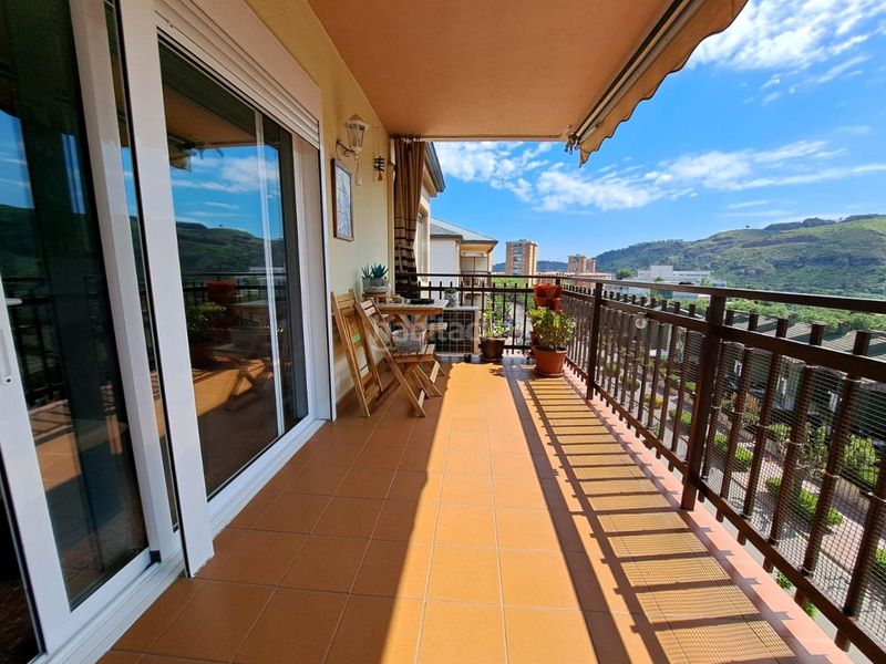 Foto 09bdfe89-9297-4822-b895-e424412172b6. Pis amb calefacció aparcament a Martorell