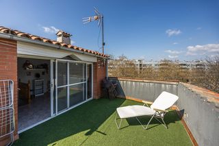 Chalet à Serra d'en Camaró. Junto al  parc catalunya