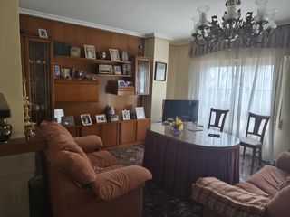 Casa aparellada a Andújar. Junto a la calle de el pino, a 5 minutos del centro